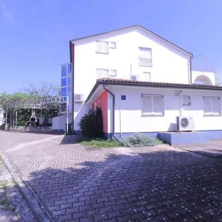 Branka Gostinjska kuća Zambratija (Istria)